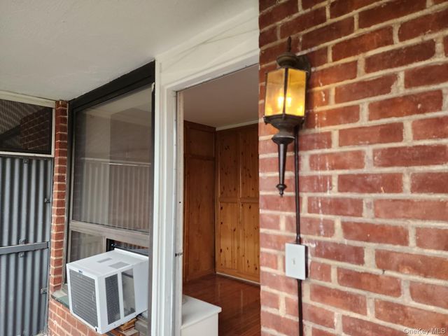 61-45 98th Street 8G, Rego Park, NY 11374
