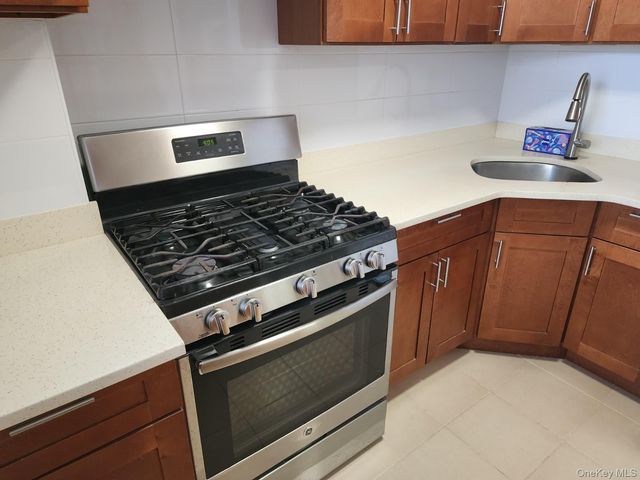 61-45 98th Street 8G, Rego Park, NY 11374