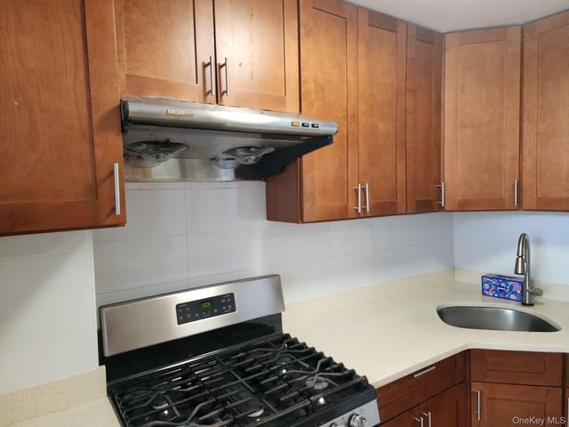 61-45 98th Street 8G, Rego Park, NY 11374