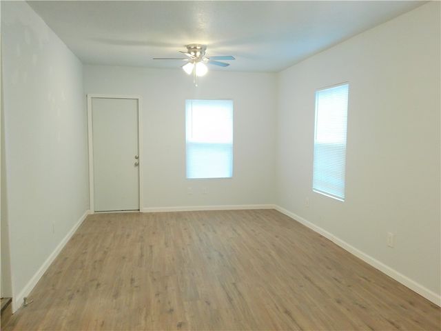 225 Watson St, Corpus Christi, TX 78415