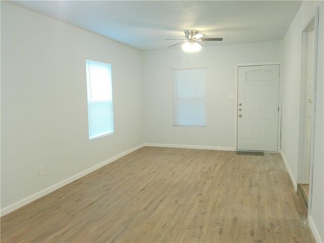 225 Watson St, Corpus Christi, TX 78415