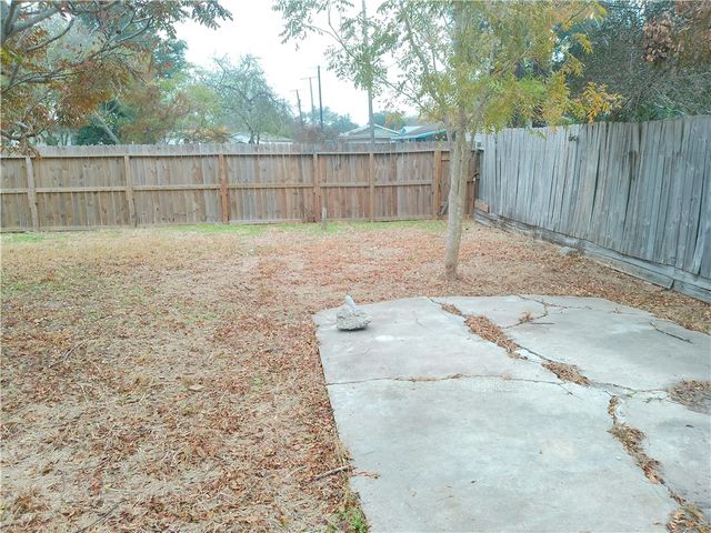 225 Watson St, Corpus Christi, TX 78415