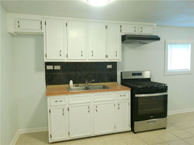 225 Watson St, Corpus Christi, TX 78415