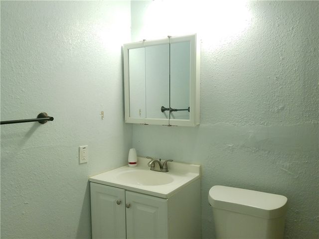 225 Watson St, Corpus Christi, TX 78415