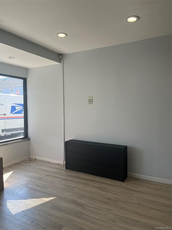 905 W Beech Street, Long Beach, NY 11561 — photo 2