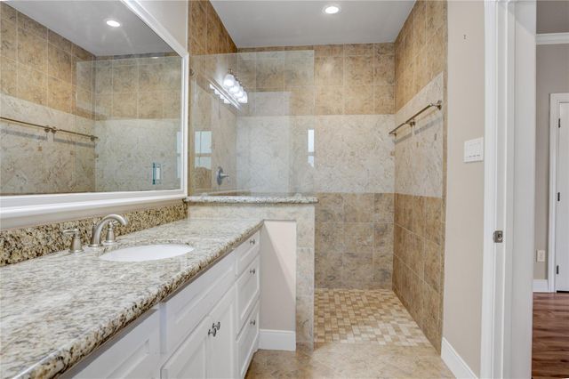 2075 Lomax School Road, La Porte, TX 77571