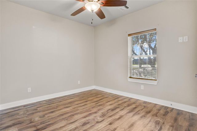 2075 Lomax School Road, La Porte, TX 77571