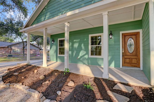 2075 Lomax School Road, La Porte, TX 77571