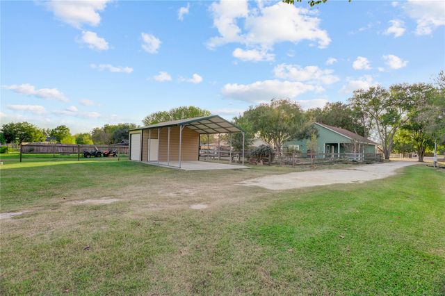 2075 Lomax School Road, La Porte, TX 77571