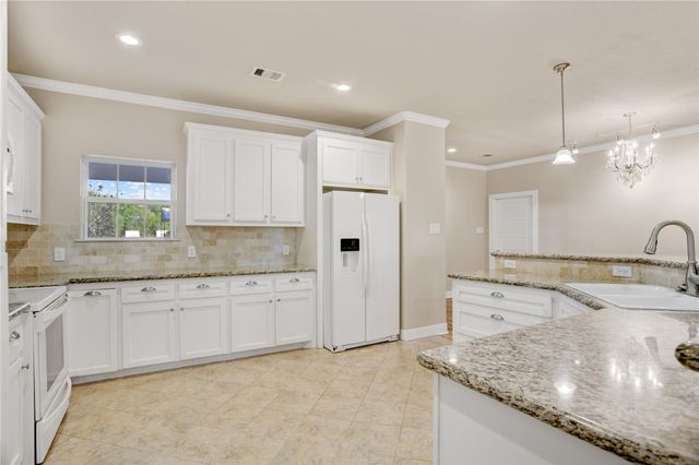 2075 Lomax School Road, La Porte, TX 77571