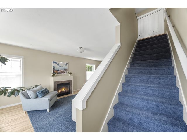 9243 Nw GERMANTOWN Rd, Portland, OR 97231