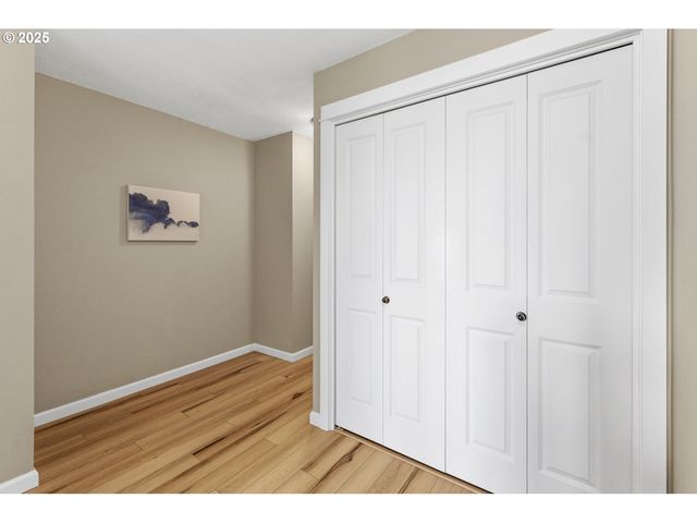 9243 Nw GERMANTOWN Rd, Portland, OR 97231