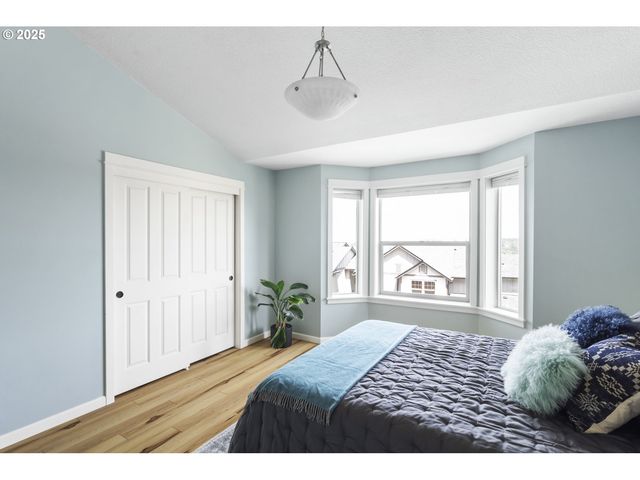 9243 Nw GERMANTOWN Rd, Portland, OR 97231