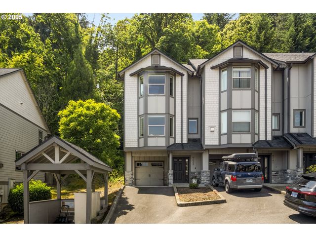 9243 Nw GERMANTOWN Rd, Portland, OR 97231