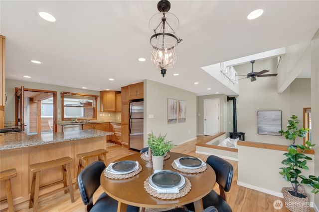 270 Shallow Shore Road, Bellingham, WA 98229