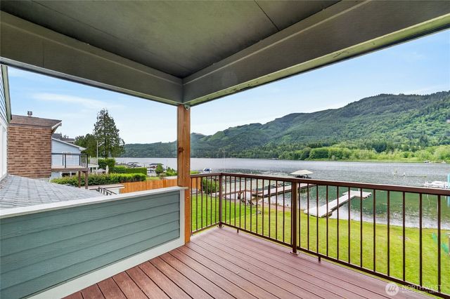 270 Shallow Shore Road, Bellingham, WA 98229