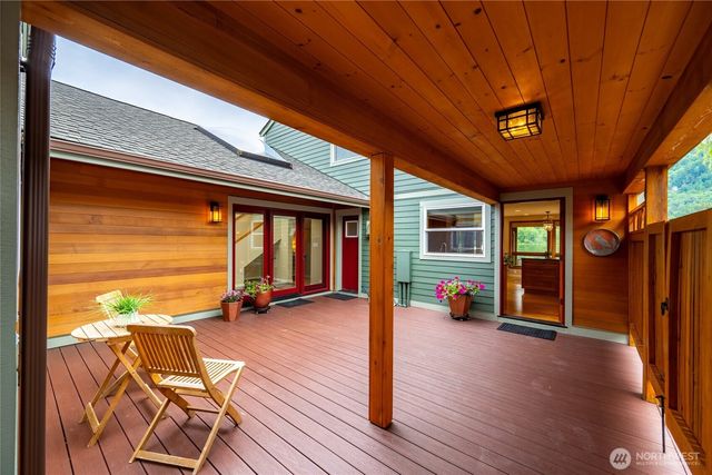 270 Shallow Shore Road, Bellingham, WA 98229