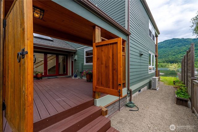 270 Shallow Shore Road, Bellingham, WA 98229