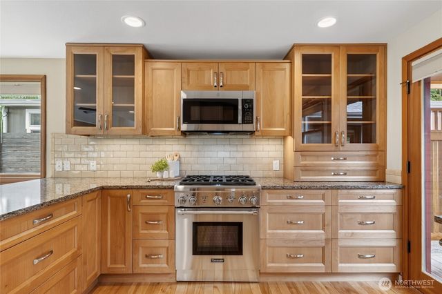 270 Shallow Shore Road, Bellingham, WA 98229