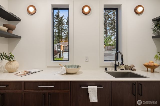 1208 211th Place, Sammamish, WA 98074