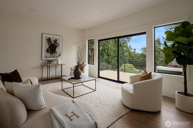 1208 211th Place, Sammamish, WA 98074