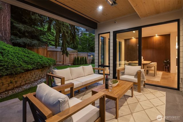 1208 211th Place, Sammamish, WA 98074