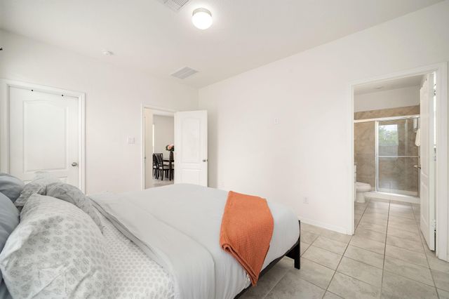 5022 Jonina Lane, Houston, TX 77048