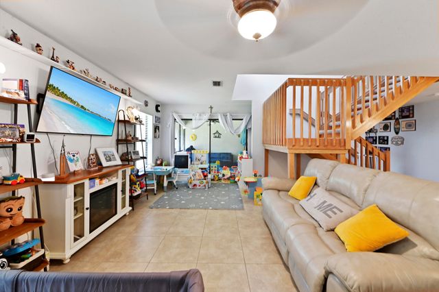 11901 Donlin Drive, Wellington, FL 33414
