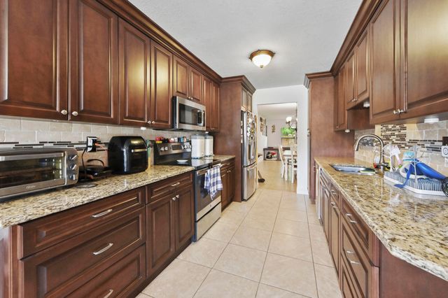 11901 Donlin Drive, Wellington, FL 33414