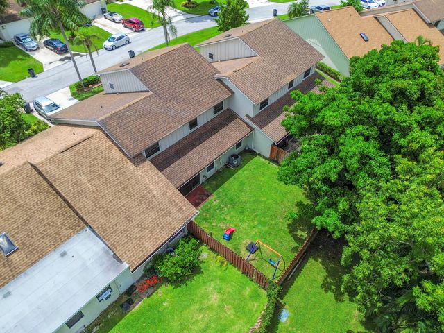 11901 Donlin Drive, Wellington, FL 33414