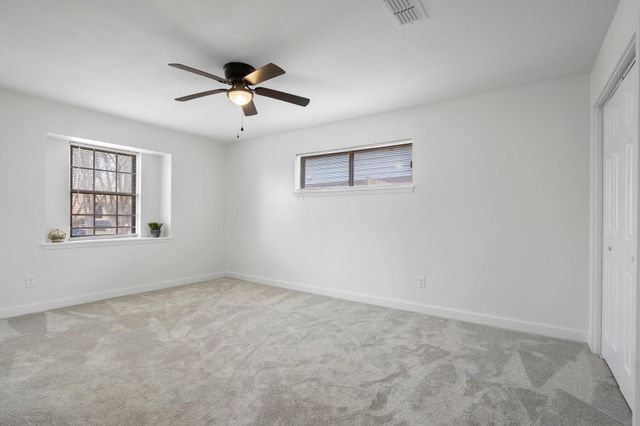 322 E Edgebrook Drive, Houston, TX 77034