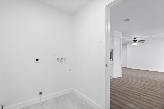 322 E Edgebrook Drive, Houston, TX 77034