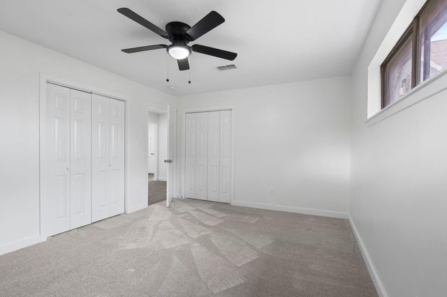 322 E Edgebrook Drive, Houston, TX 77034