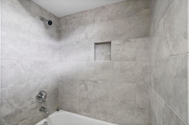 322 E Edgebrook Drive, Houston, TX 77034