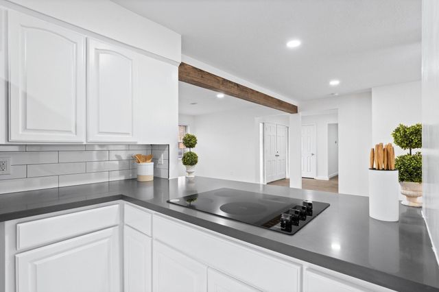 322 E Edgebrook Drive, Houston, TX 77034