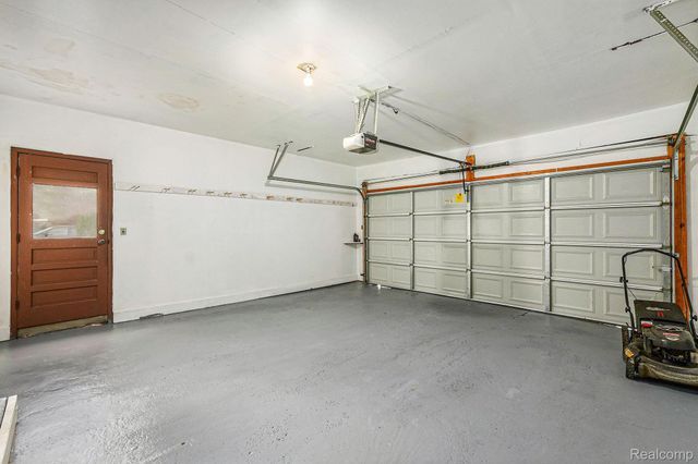 29229 Van Laan Drive, Warren, MI 48092