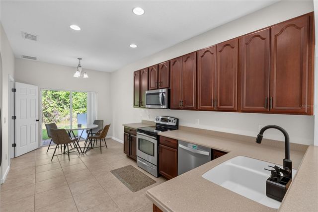 10212 PARK COMMONS DRIVE, Orlando, FL 32832