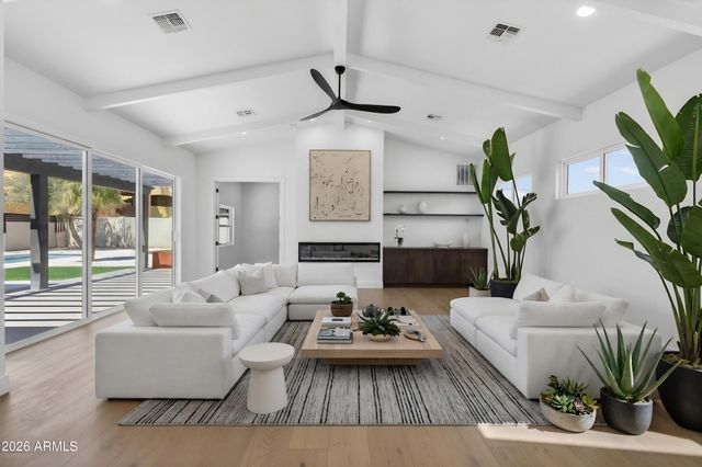 4048 E EDGEMONT Avenue, Phoenix, AZ 85008