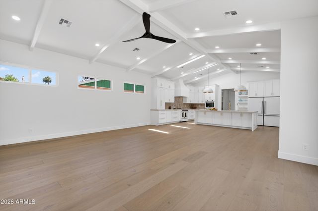 4048 E EDGEMONT Avenue, Phoenix, AZ 85008