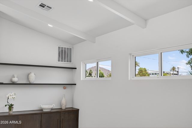 4048 E EDGEMONT Avenue, Phoenix, AZ 85008