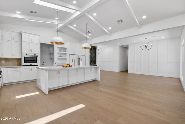 4048 E EDGEMONT Avenue, Phoenix, AZ 85008