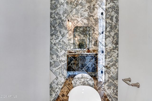 4048 E EDGEMONT Avenue, Phoenix, AZ 85008