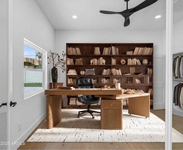 4048 E EDGEMONT Avenue, Phoenix, AZ 85008