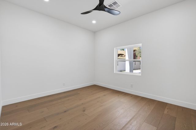 4048 E EDGEMONT Avenue, Phoenix, AZ 85008