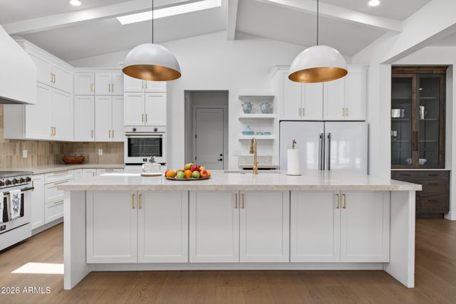 4048 E EDGEMONT Avenue, Phoenix, AZ 85008