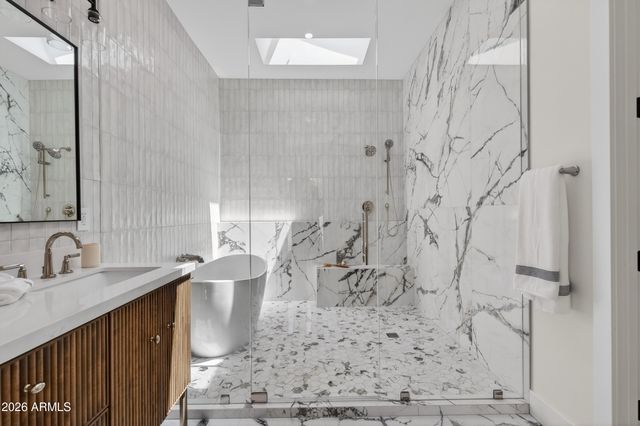 4048 E EDGEMONT Avenue, Phoenix, AZ 85008