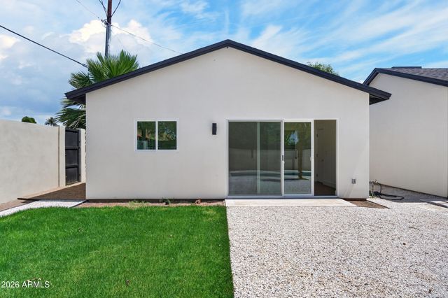 4048 E EDGEMONT Avenue, Phoenix, AZ 85008