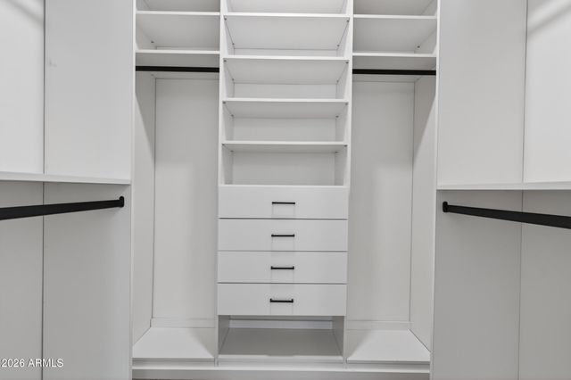 4048 E EDGEMONT Avenue, Phoenix, AZ 85008