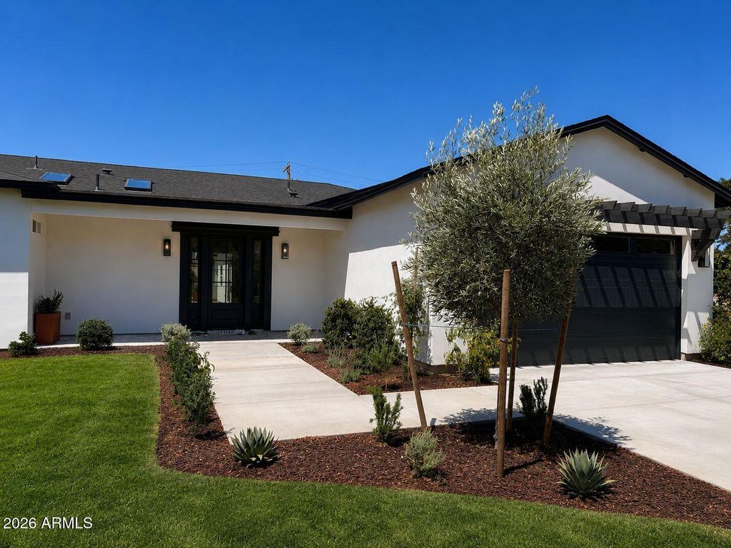 4048 E EDGEMONT Avenue, Phoenix, AZ 85008 — photo 2
