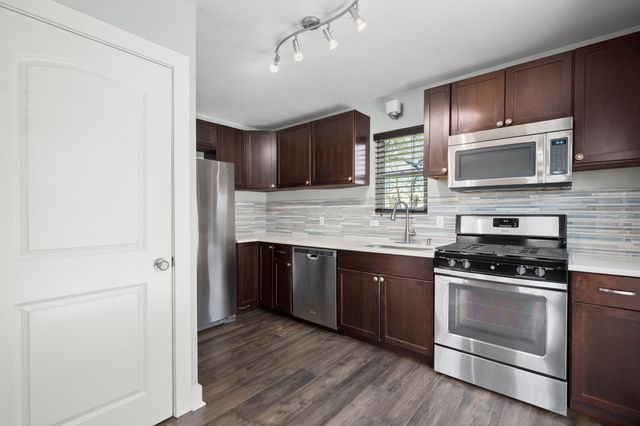 1404 Vargas RD, Austin, TX 78741